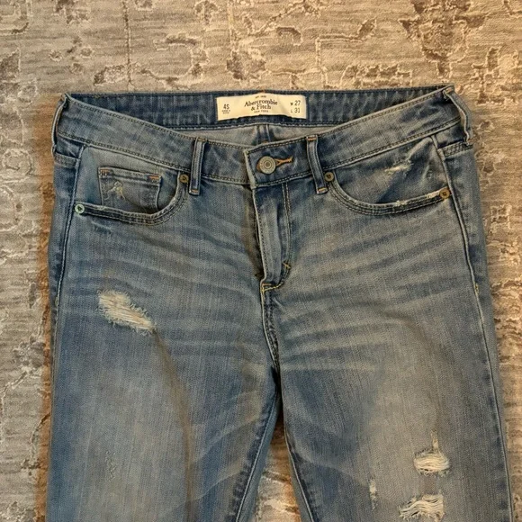 Abercrombie & Fitch Light Wash Bootcut Flare Jeans - Picture 3 of 6